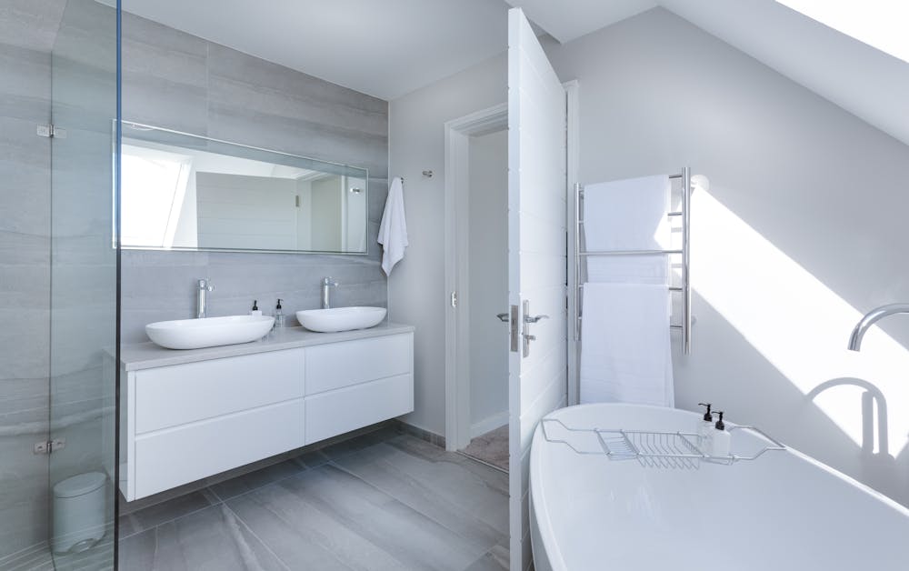 Ideas Para Decorar Tu Baño: Trucos Y Consejos Esenciales - Imagen 1